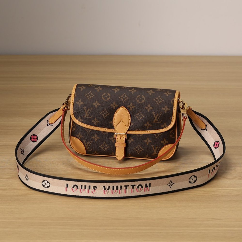✅Louis Vuitton monogram Diane Bag